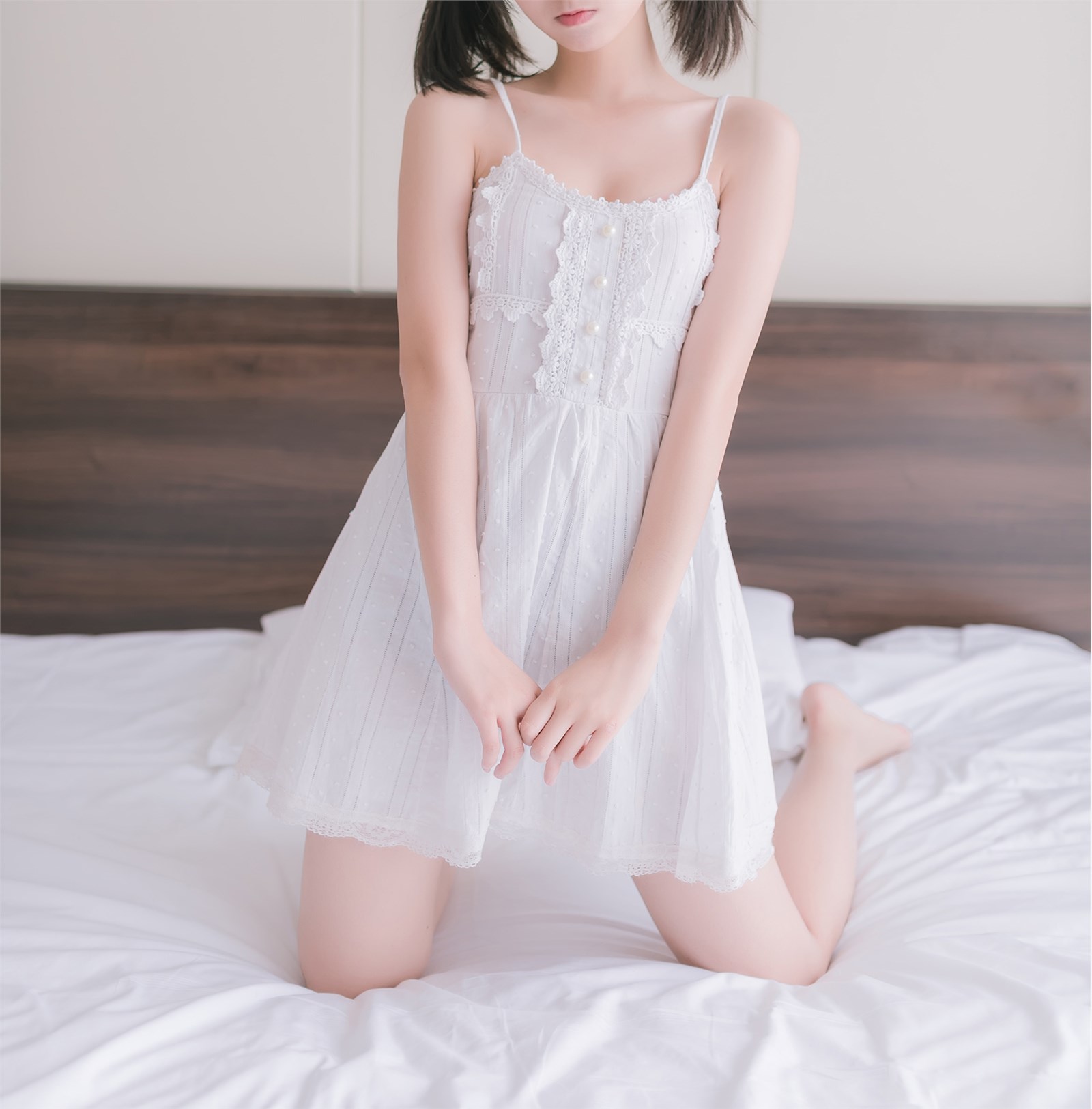 Rabbit play picture white dress double ponytail(21)